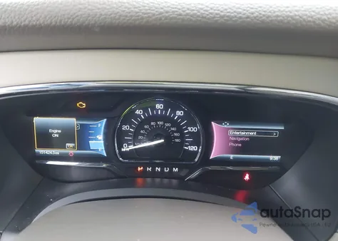 2015 Lincoln Navigator z USA, uszkodzony, nr VIN 5LMJJ2JT2FEJ08596